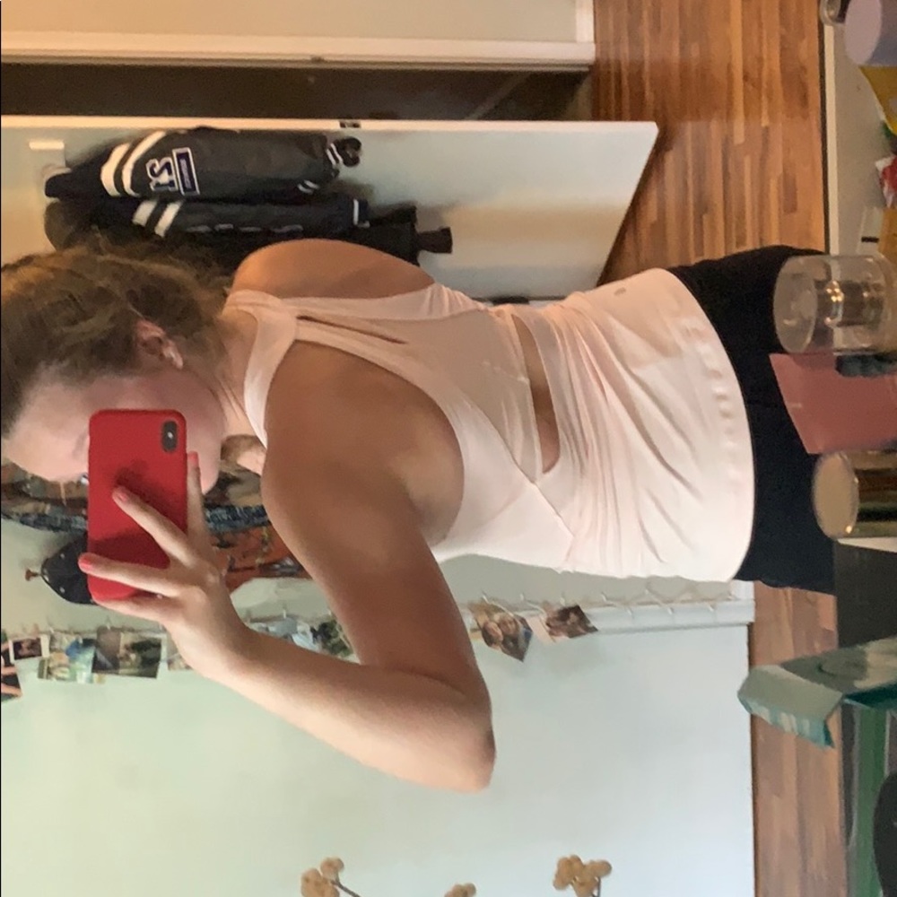 Baby pink lulu tank top - Picture 2 of 3